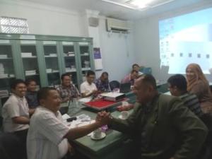 mediasi di ruang rapat PLN terkait kesewenang-wenangan P2T PLN